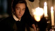 Gavin Casalegno as young Damon (Image via Netflix)